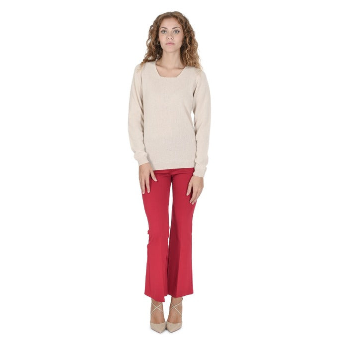 Crown of Edinburgh Cashmere Women's Square Neck Sweater LINEN