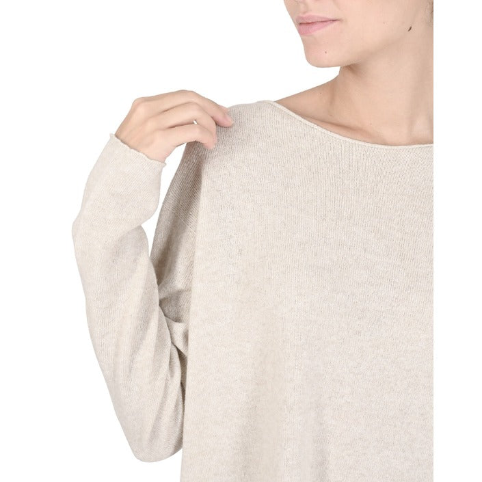 Crown of Edinburgh Cashmere Women's Oversize Boat Neck Sweater CREAM