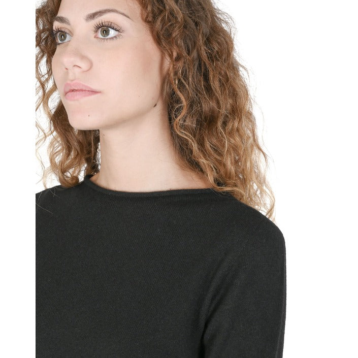 Crown of Edinburgh Cashmere Women's Boat Neck Sweater BLACK