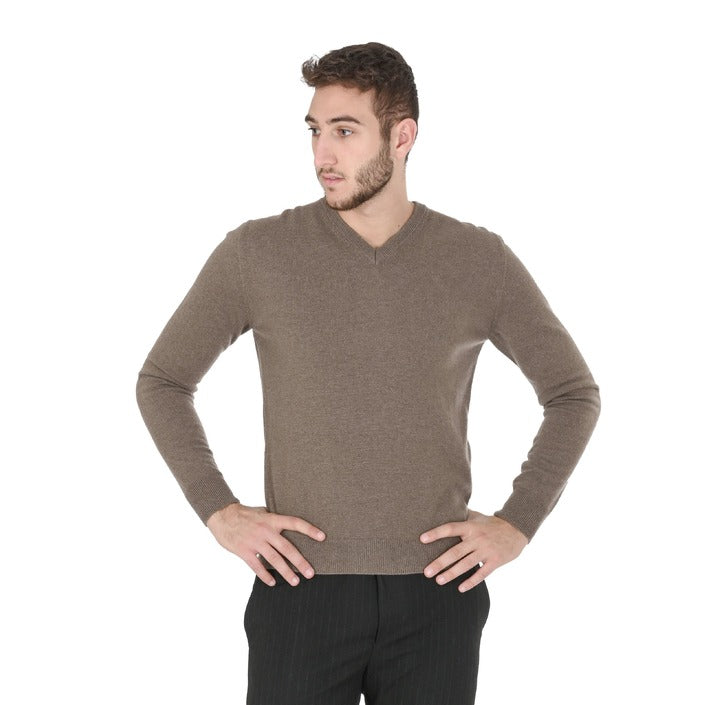 Crown of Edinburgh Cashmere Men's V Neck Sweater TAUPE