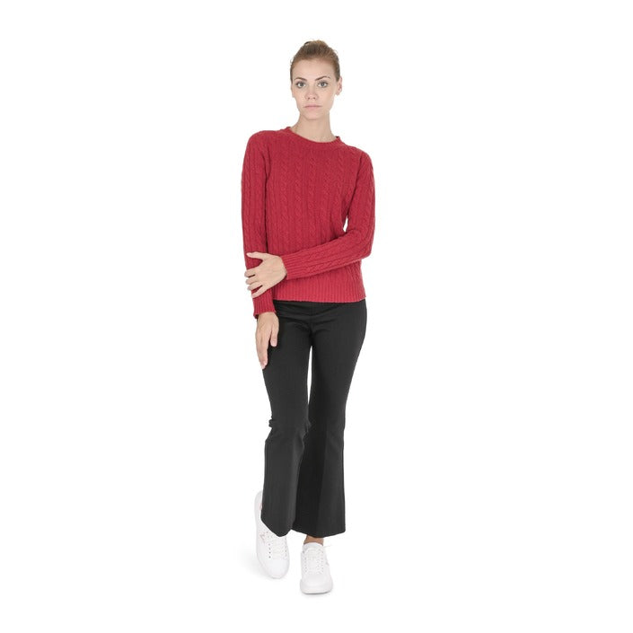 Crown of Edinburgh Cashmere Women's Round Neck Sweater RED