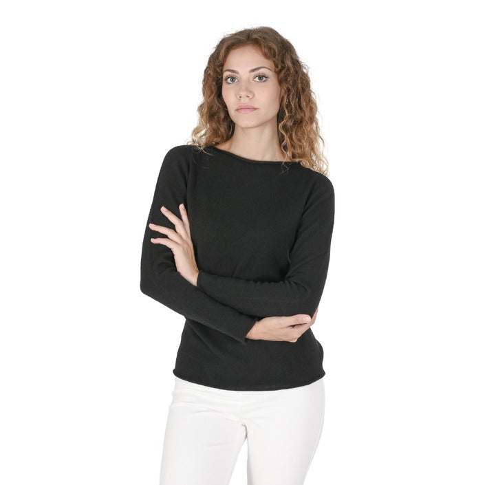 Crown of Edinburgh Cashmere Women's Boat Neck Sweater BLACK