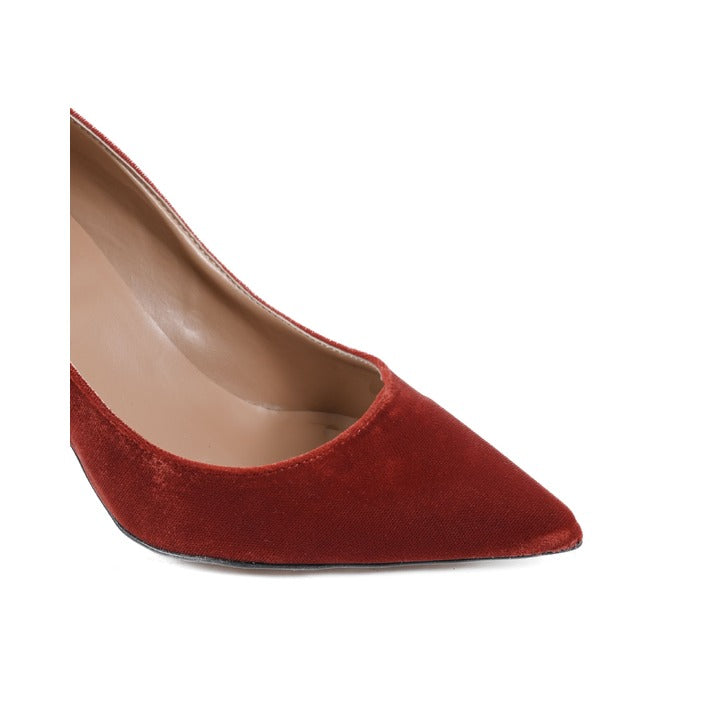 19V69 ITALIA by VERSACE Women's Pump Red VELLUTO GRANATA