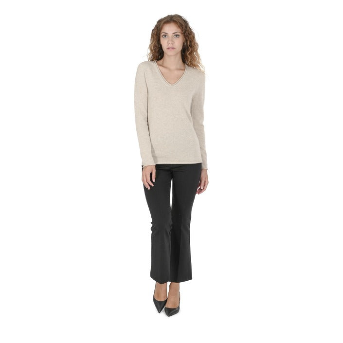 Crown of Edinburgh Cashmere Women's V Neck Sweater BEIGE