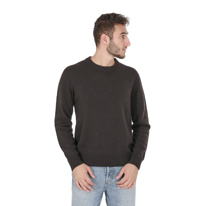 Crown of Edinburgh Cashmere Men's Round Neck Sweater BROWN