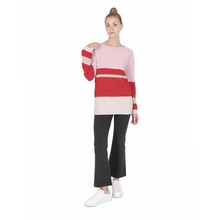 Crown of Edinburgh Cashmere Women's Boat Neck Sweater PINK/RED