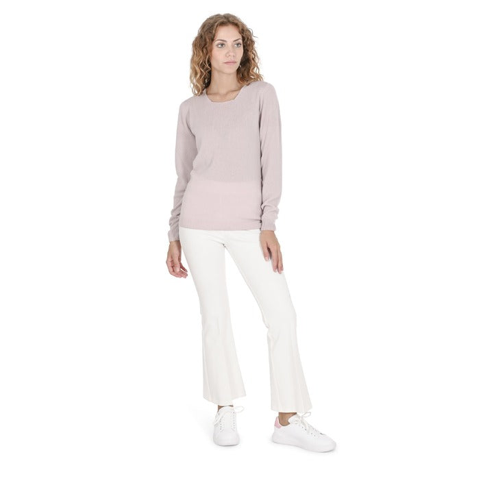 Crown of Edinburgh Cashmere Women's Square Neck Sweater PINK