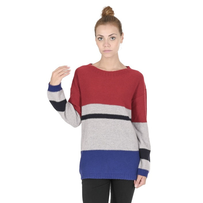 Crown of Edinburgh Cashmere Women's Boat Neck Sweater RED/GREY/BLUE