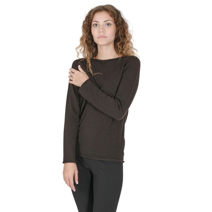 Crown of Edinburgh Cashmere Women's Boat Neck Sweater BROWN