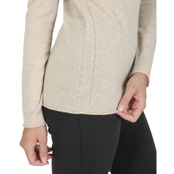 Crown of Edinburgh Cashmere Women's V Neck Sweater BEIGE