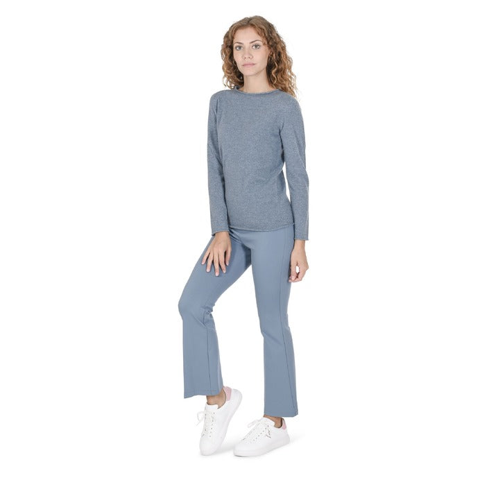Crown of Edinburgh Cashmere Women's Boat Neck Sweater LIGHT BLUE