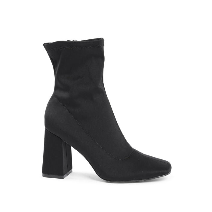 19V69 ITALIA by VERSACE Women's Ankle Boot Black NERO