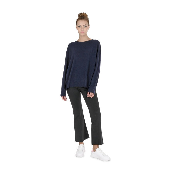 Crown of Edinburgh Cashmere Women's Oversize Boat Neck Sweater NAVY BLUE