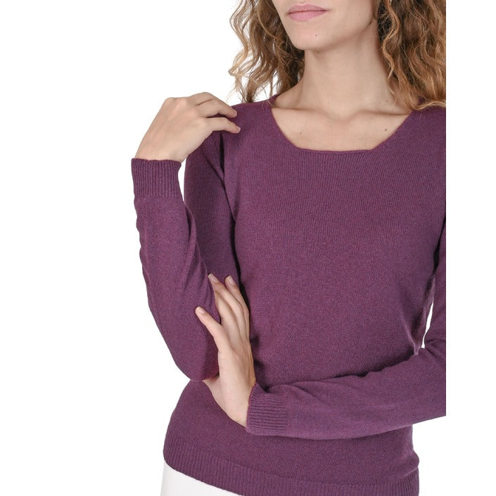 Crown of Edinburgh Cashmere Women's Square Neck Sweater BURGUNDY