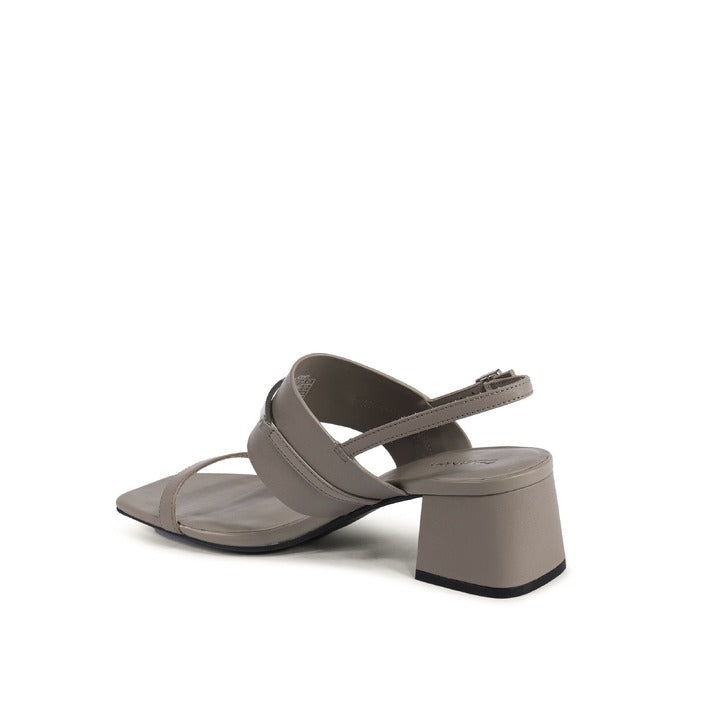 Calvin Klein Women's Sandal Khaki