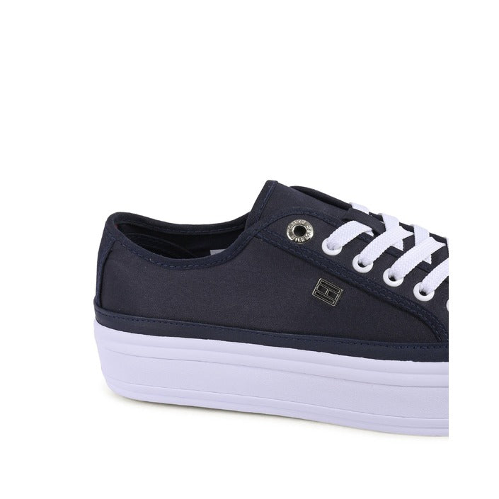 Tommy Hilfiger Women's Sneaker Blue