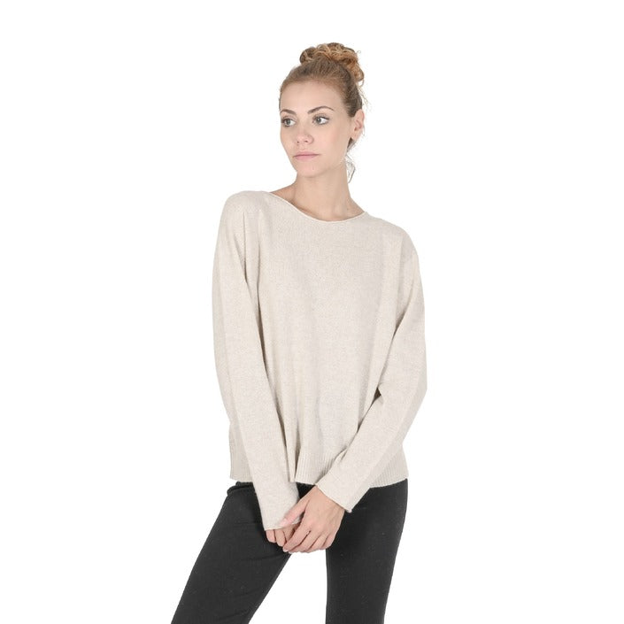 Crown of Edinburgh Cashmere Women's Oversize Boat Neck Sweater CREAM