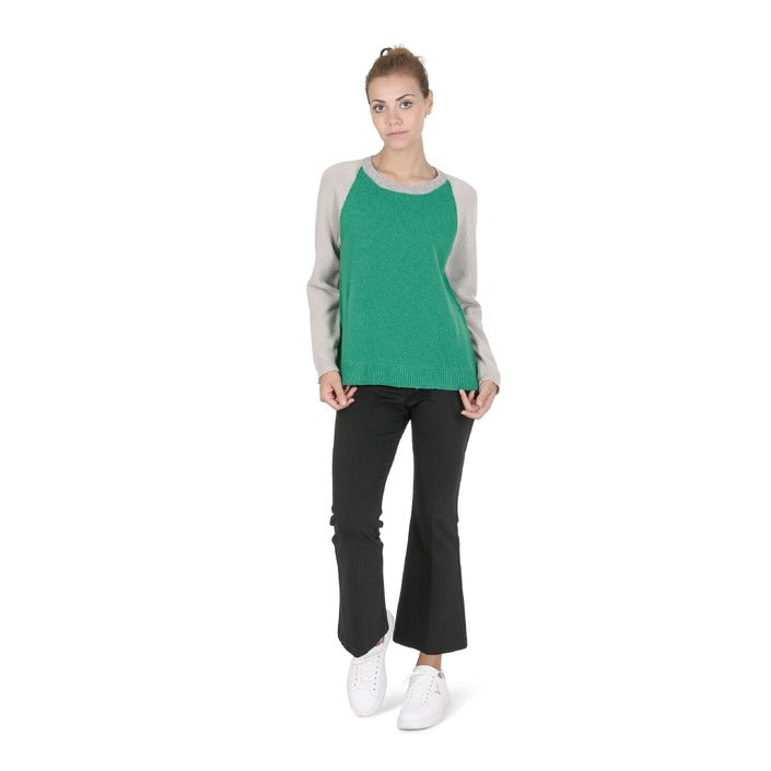 Crown of Edinburgh Cashmere Women's Round Neck Sweater GREEN/CREAM