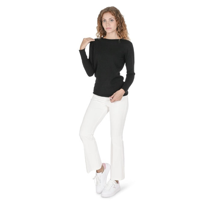 Crown of Edinburgh Cashmere Women's Boat Neck Sweater BLACK