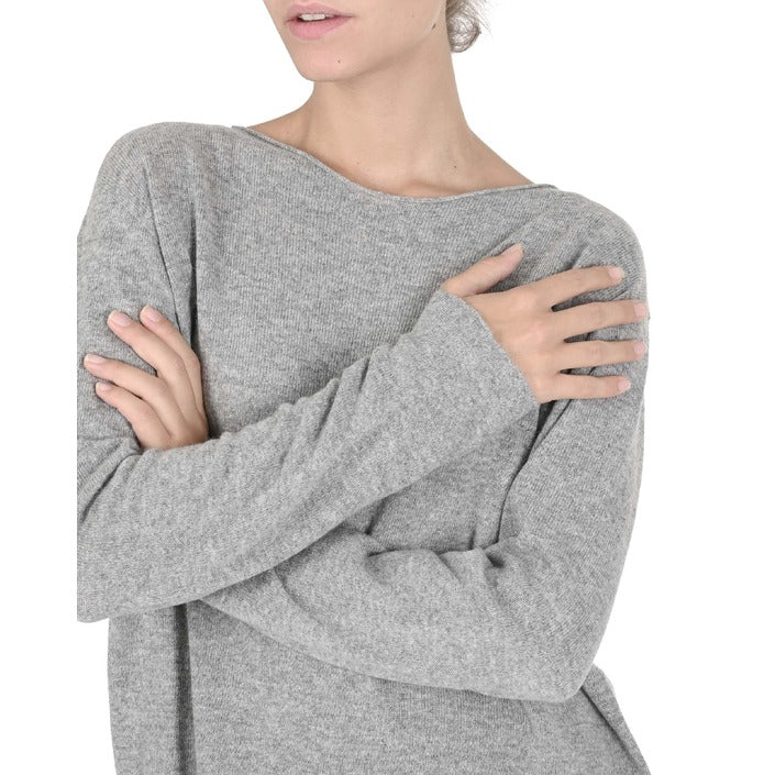Crown of Edinburgh Cashmere Women's Oversize Boat Neck Sweater PEWTER GREY