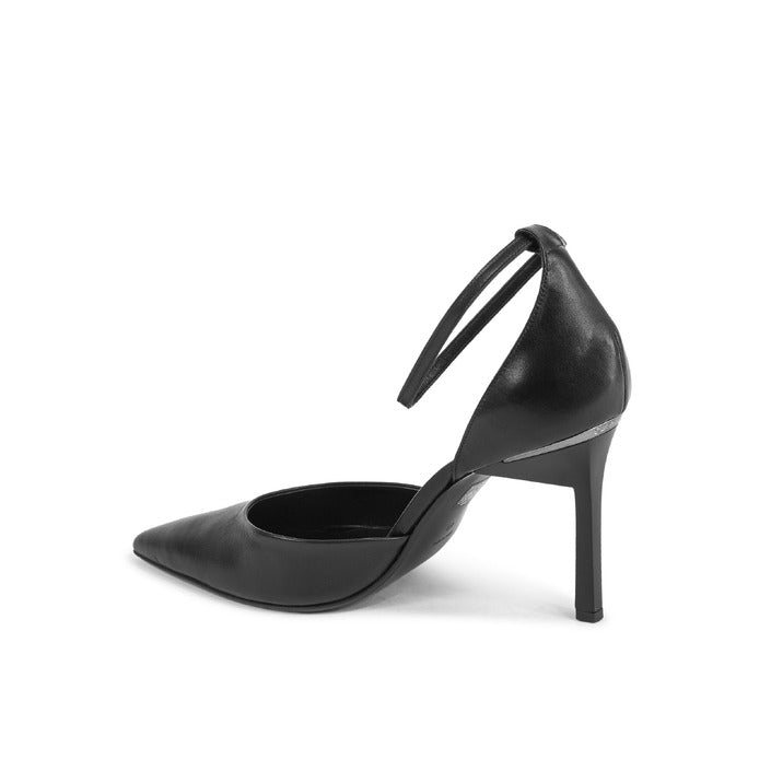 Calvin Klein Women's Pump Black