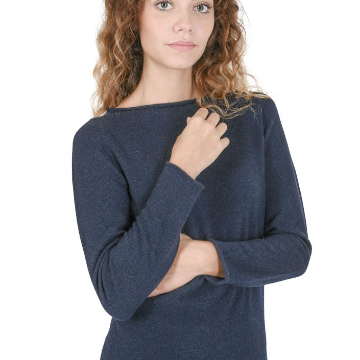 Crown of Edinburgh Cashmere Women's Boat Neck Sweater NAVY BLUE