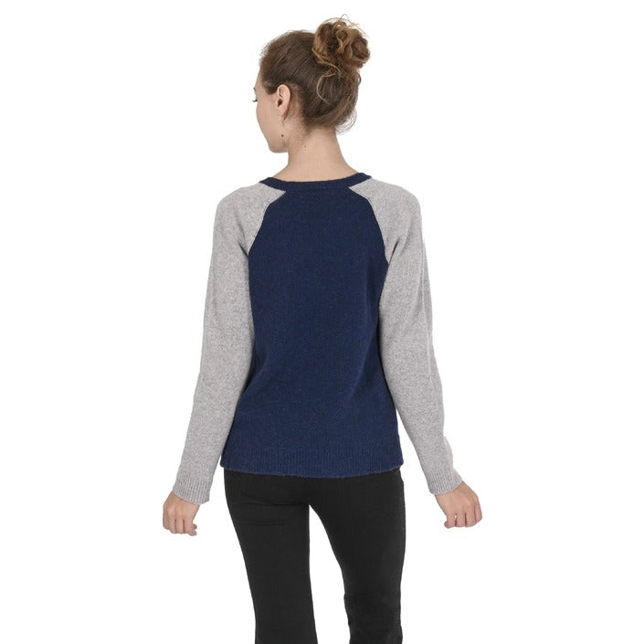 Crown of Edinburgh Cashmere Women's Round Neck Sweater FUSCHIA/CREAM