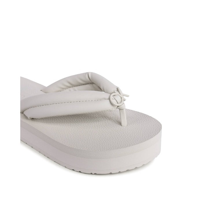 Calvin Klein Women's Flip flop Beige