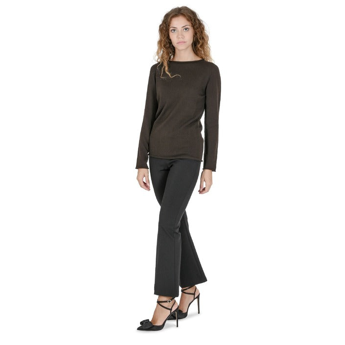 Crown of Edinburgh Cashmere Women's Boat Neck Sweater BROWN