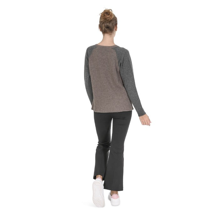 Crown of Edinburgh Cashmere Women's Round Neck Sweater GREY/BEIGE