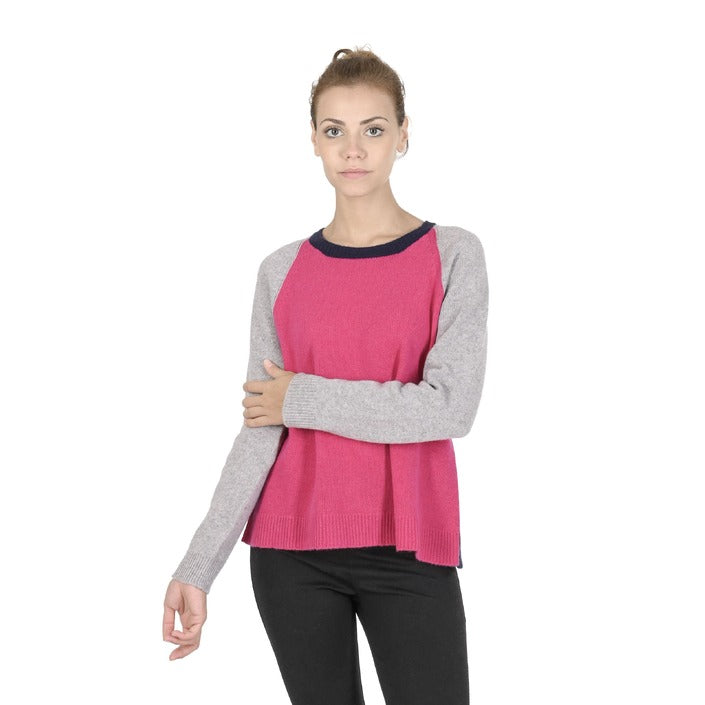 Crown of Edinburgh Cashmere Women's Round Neck Sweater FUSCHIA/CREAM