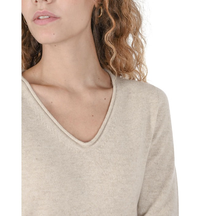 Crown of Edinburgh Cashmere Women's V Neck Sweater BEIGE