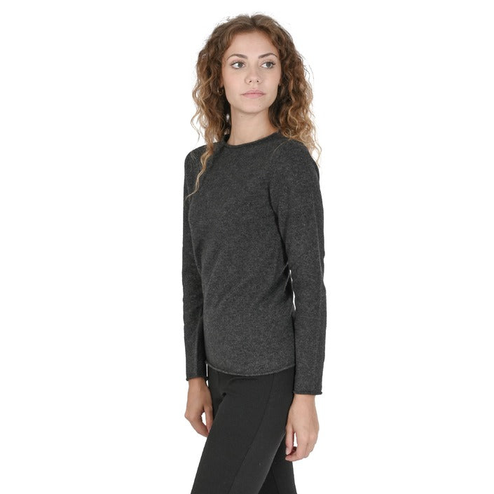 Crown of Edinburgh Cashmere Women's Boat Neck Sweater IRON GREY