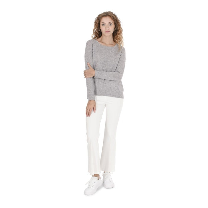 Crown of Edinburgh Cashmere Women's Square Neck Sweater OYSTER
