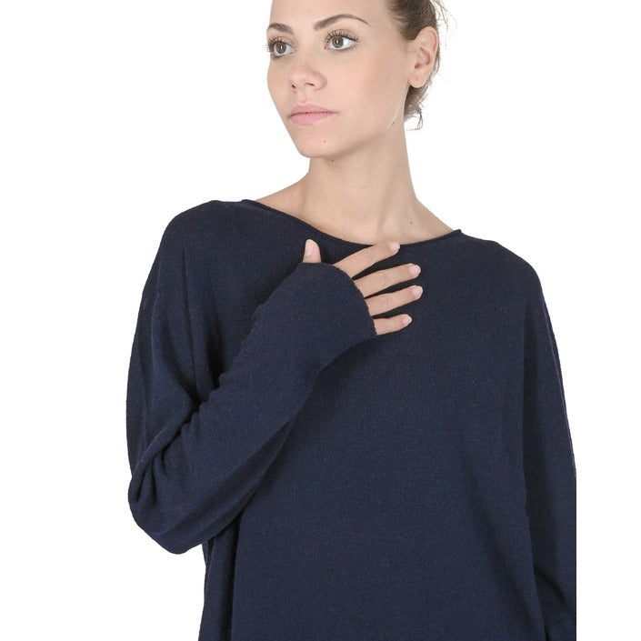 Crown of Edinburgh Cashmere Women's Oversize Boat Neck Sweater NAVY BLUE
