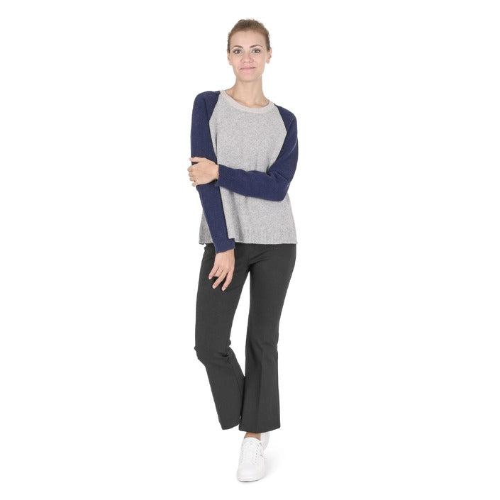 Crown of Edinburgh Cashmere Women's Round Neck Sweater CREAM/BLUE